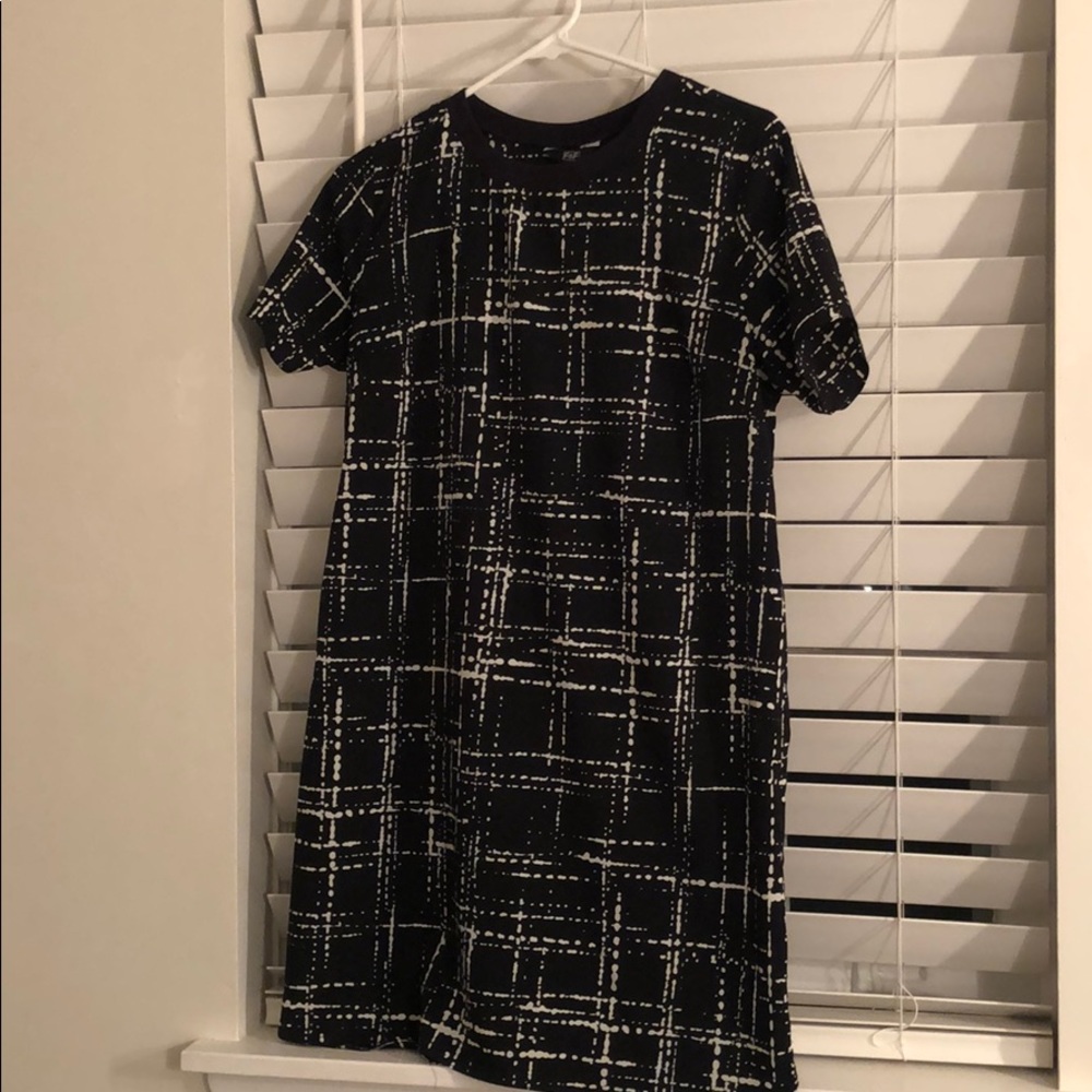 Black & white light dress!
